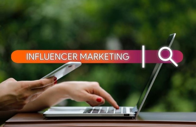 Connecting with Influencers in Your Niche