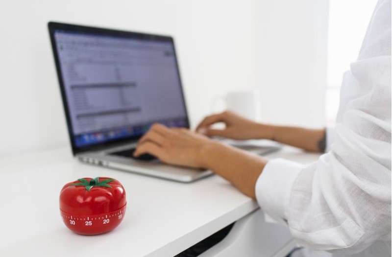 Use Pomodoro Technique for side hustle success